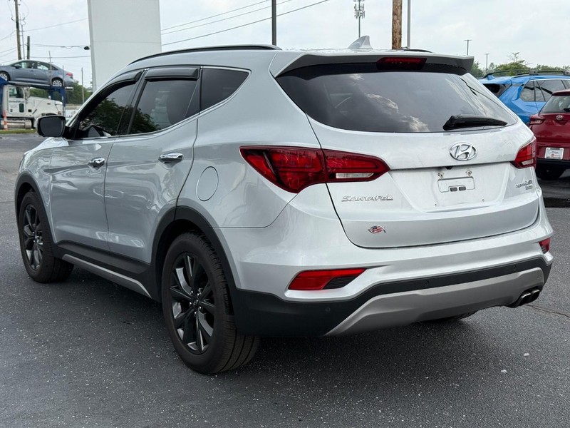 Hyundai Santa Fe Sport Vehicle Image 05
