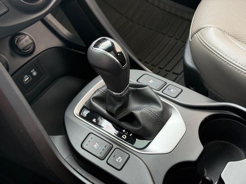 Hyundai Santa Fe Sport Vehicle Image 23