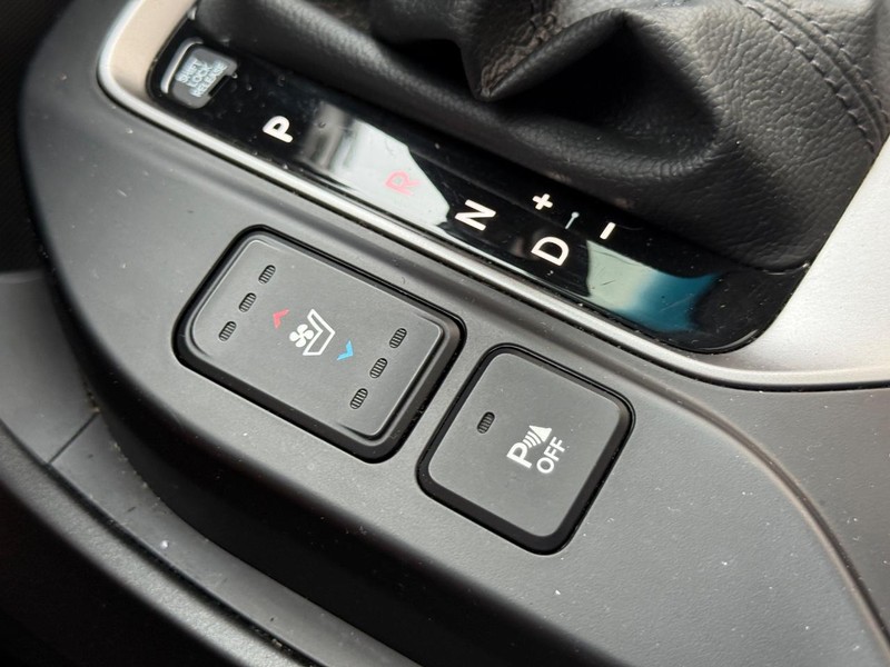 Hyundai Santa Fe Sport Vehicle Image 24