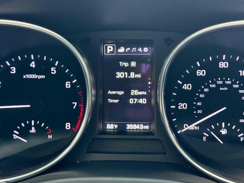 Hyundai Santa Fe Sport Vehicle Image 26