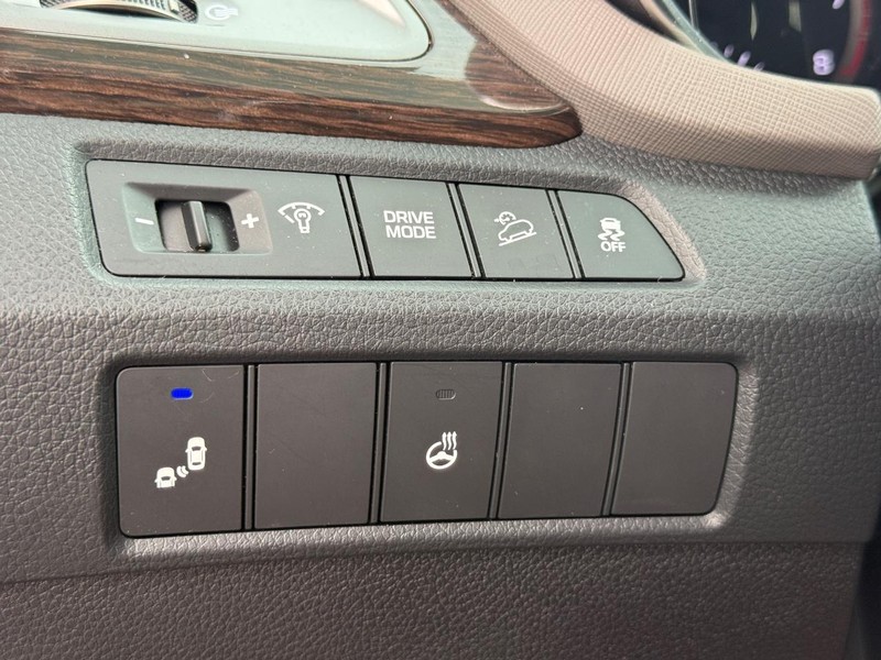 Hyundai Santa Fe Sport Vehicle Image 27