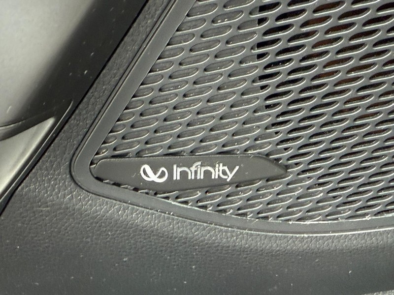 Hyundai Santa Fe Sport Vehicle Image 30