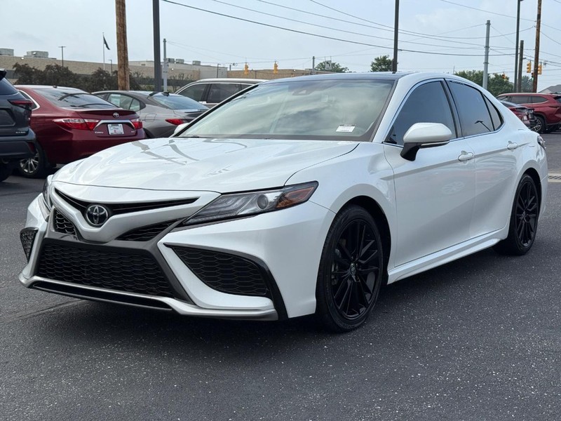 Toyota Camry Vehicle Image 08