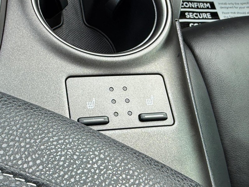 Toyota Camry Vehicle Image 21