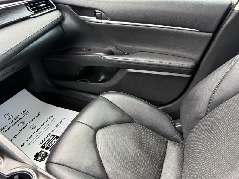 Toyota Camry Vehicle Image 22