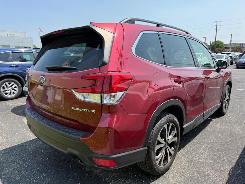 Subaru Forester Vehicle Image 02