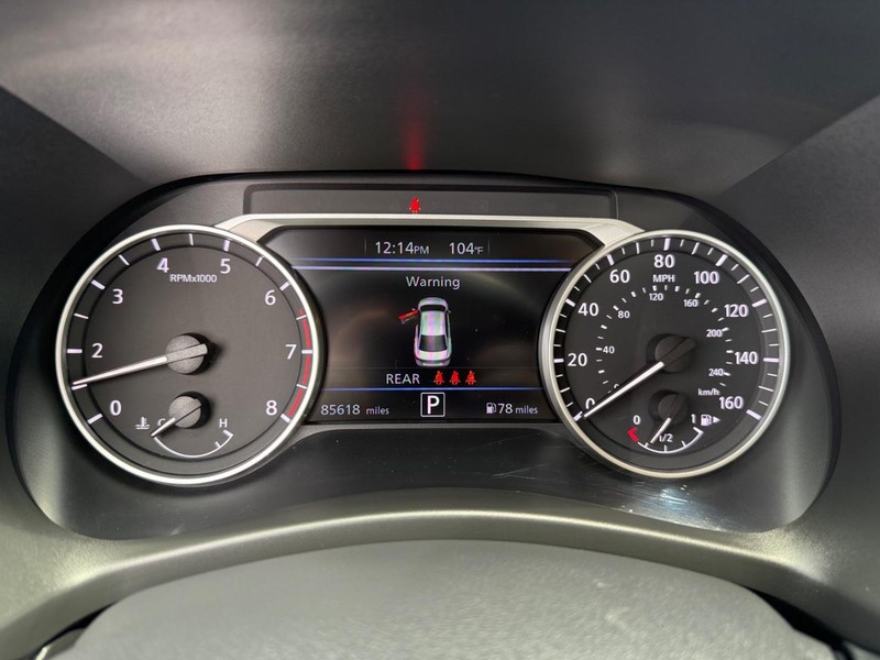 Nissan Sentra Vehicle Image 21