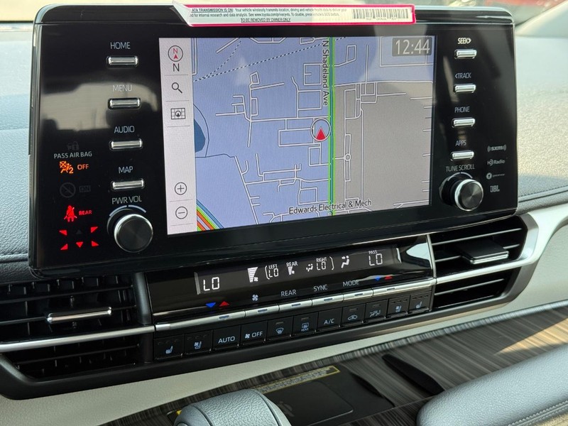 Toyota Sienna Vehicle Image 19