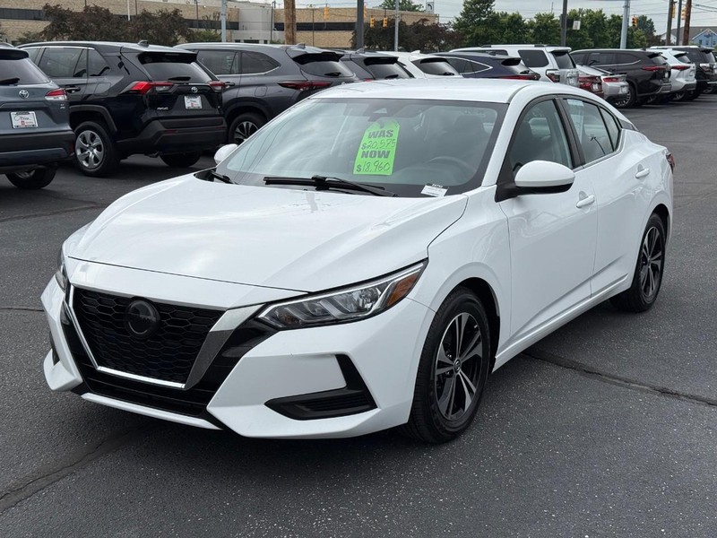 Nissan Sentra Vehicle Image 08