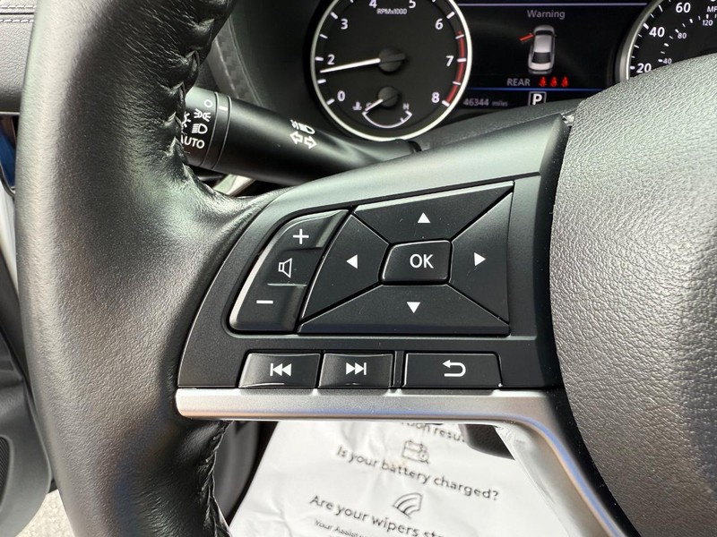 Nissan Sentra Vehicle Image 13