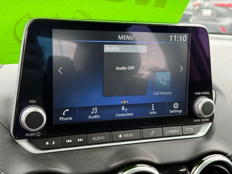 Nissan Sentra Vehicle Image 16