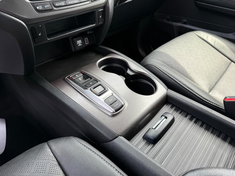 Honda Passport Vehicle Image 22