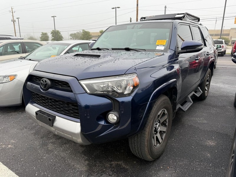 Toyota 4Runner Vehicle Image 04