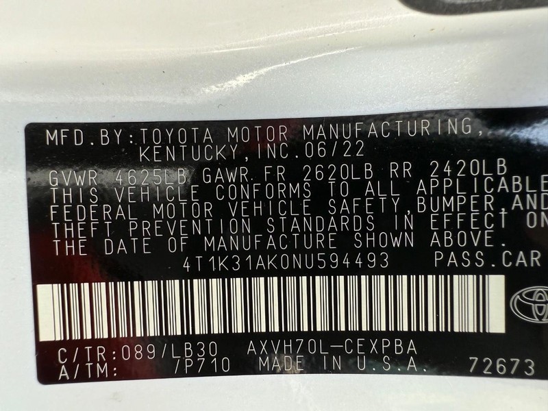 Toyota Camry Hybrid Vehicle Image 26