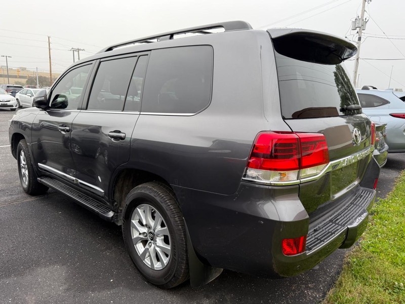 Toyota Land Cruiser Vehicle Image 03