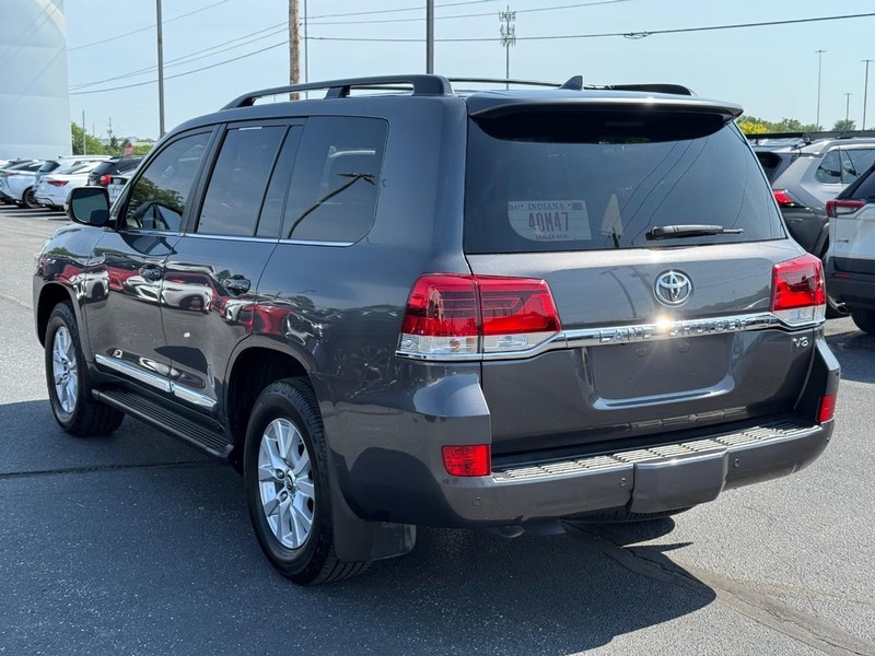 Toyota Land Cruiser Vehicle Image 05