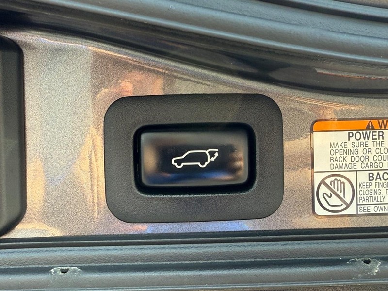 Toyota Land Cruiser Vehicle Image 08