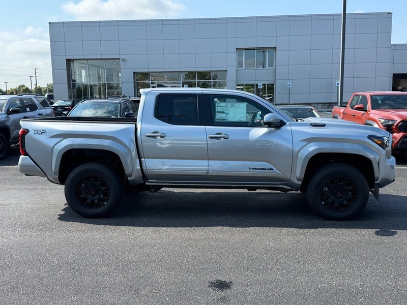 Toyota Tacoma 4WD Hybrid Vehicle Image 02