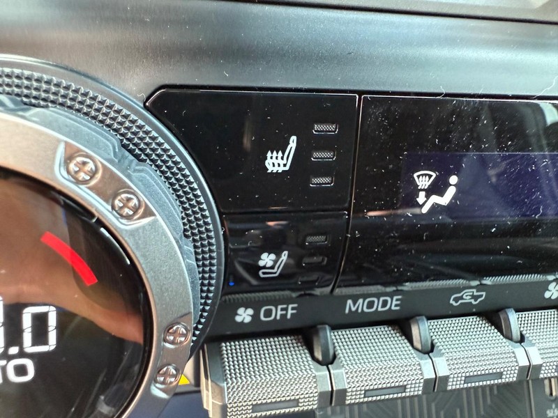 Toyota Tacoma 4WD Hybrid Vehicle Image 11