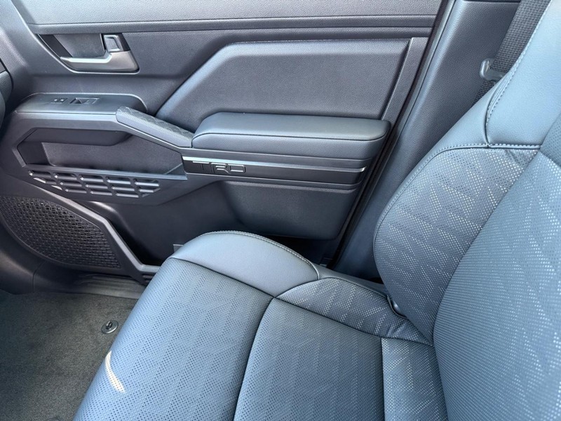 Toyota Tacoma 4WD Hybrid Vehicle Image 16