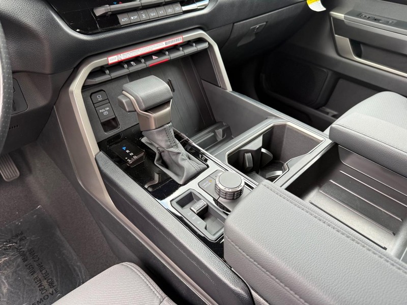 Toyota Tundra 4WD Vehicle Image 13
