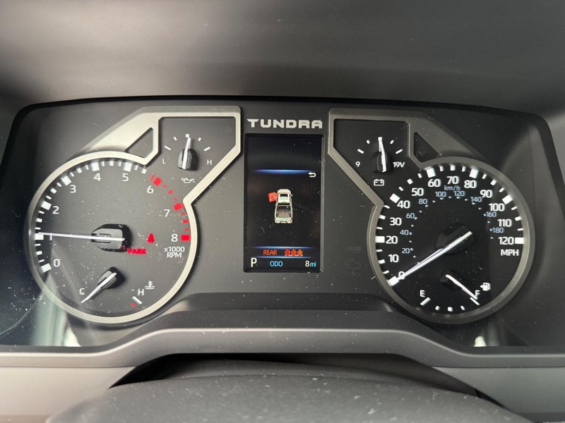 Toyota Tundra 4WD Vehicle Image 15