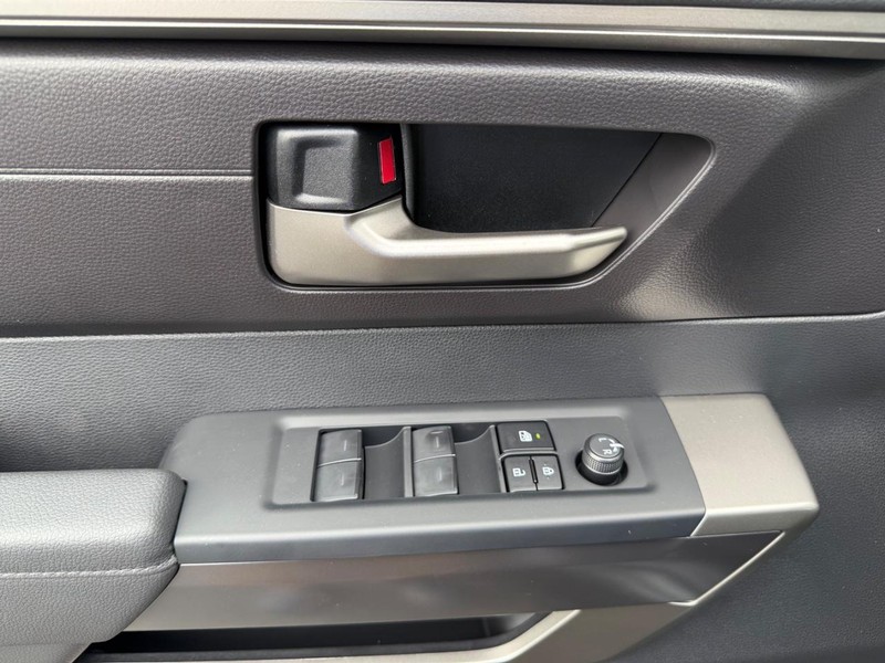 Toyota Tundra 4WD Vehicle Image 17