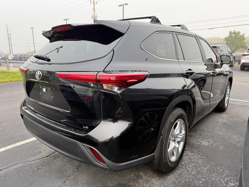 Toyota Highlander Vehicle Image 02