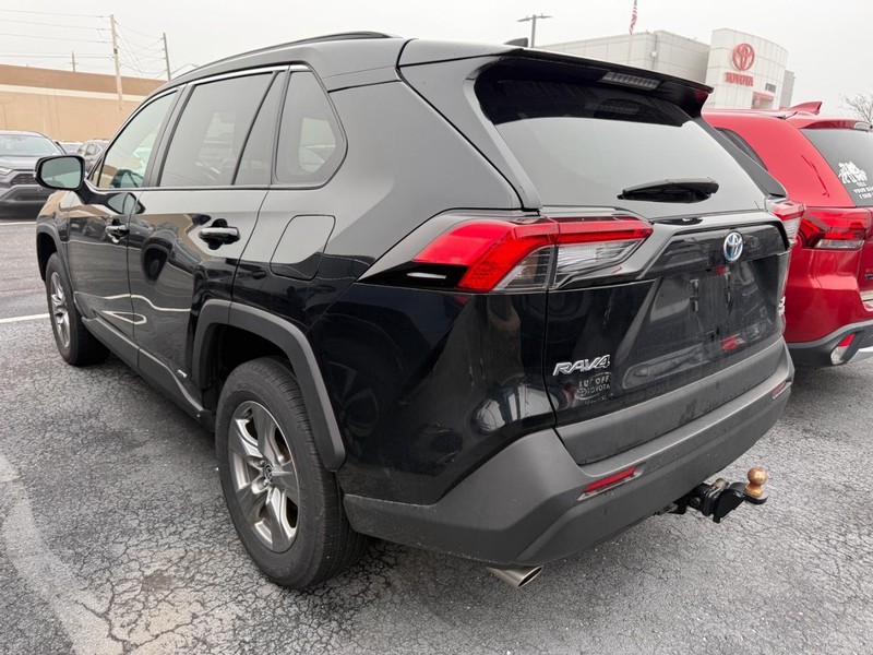 Toyota RAV4 Hybrid Vehicle Image 03