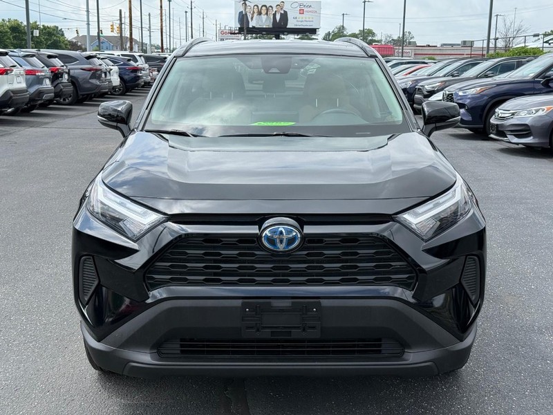 Toyota RAV4 Hybrid Vehicle Image 09