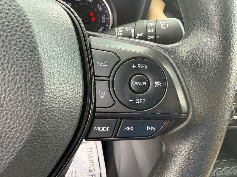 Toyota RAV4 Hybrid Vehicle Image 14