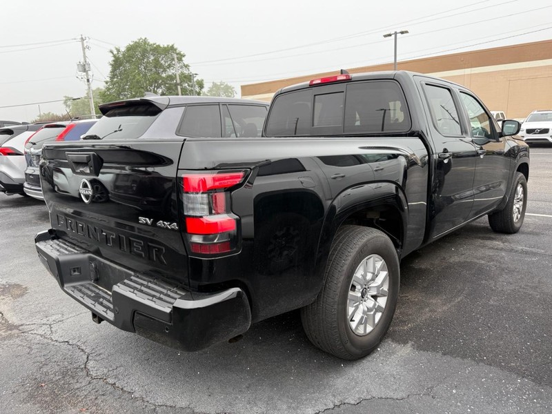 Nissan Frontier Vehicle Image 02