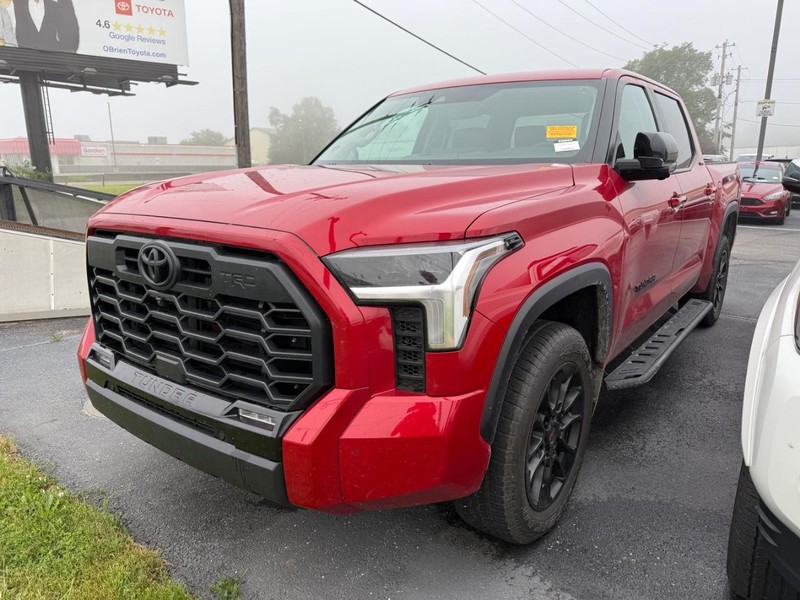 Toyota Tundra 4WD Vehicle Image 04