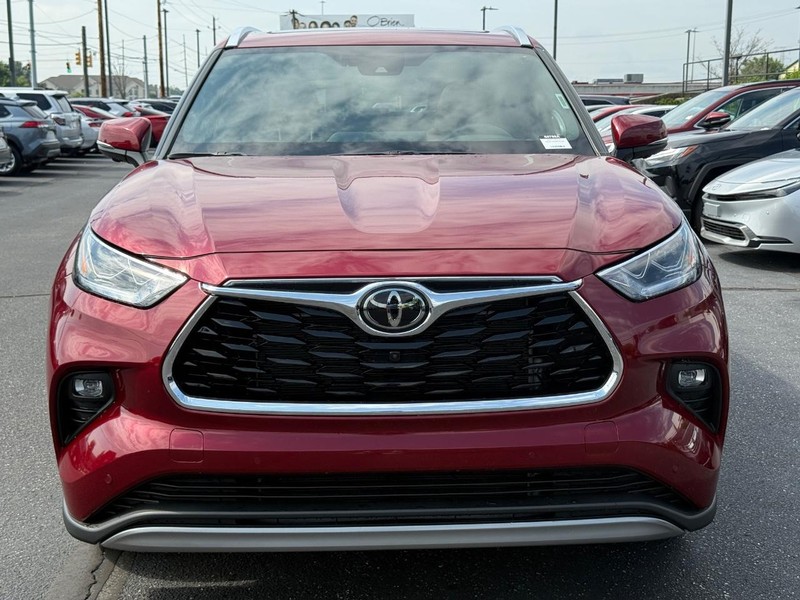 Toyota Highlander Vehicle Image 09