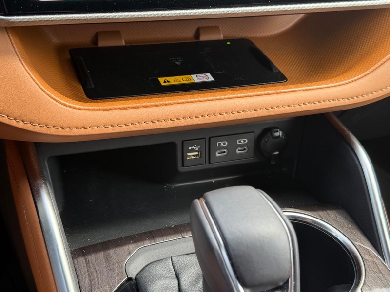Toyota Highlander Vehicle Image 22