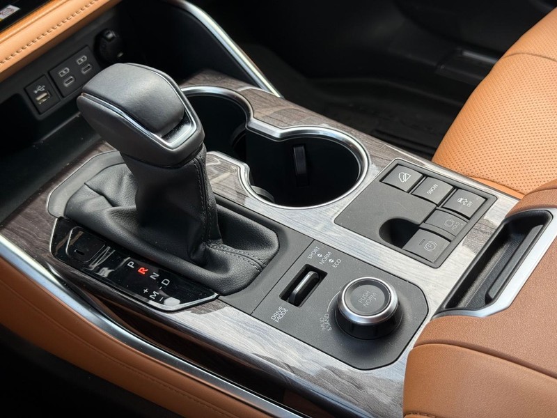 Toyota Highlander Vehicle Image 23