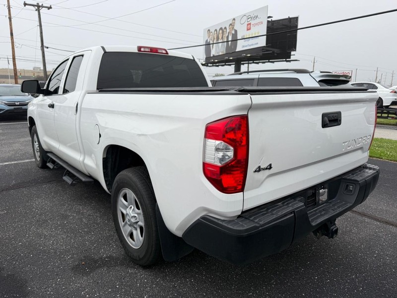 Toyota Tundra 4WD Vehicle Image 03