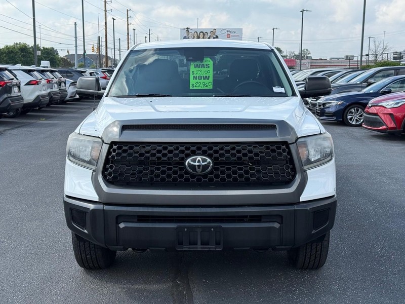 Toyota Tundra 4WD Vehicle Image 09