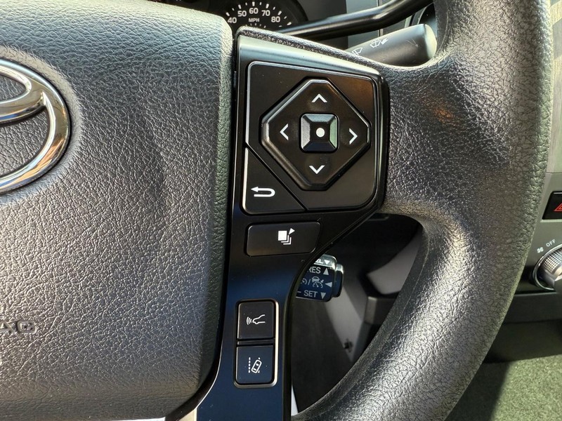 Toyota Tundra 4WD Vehicle Image 14