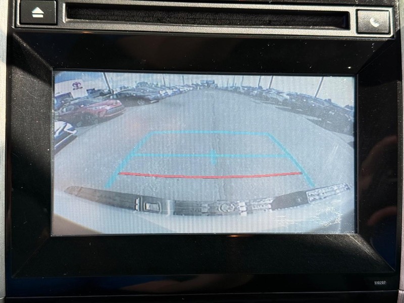 Toyota Tundra 4WD Vehicle Image 16