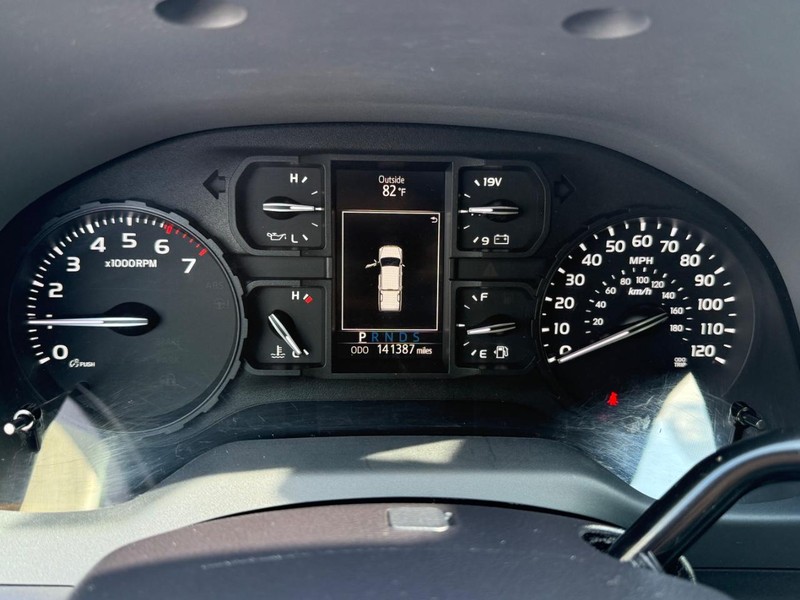 Toyota Tundra 4WD Vehicle Image 20
