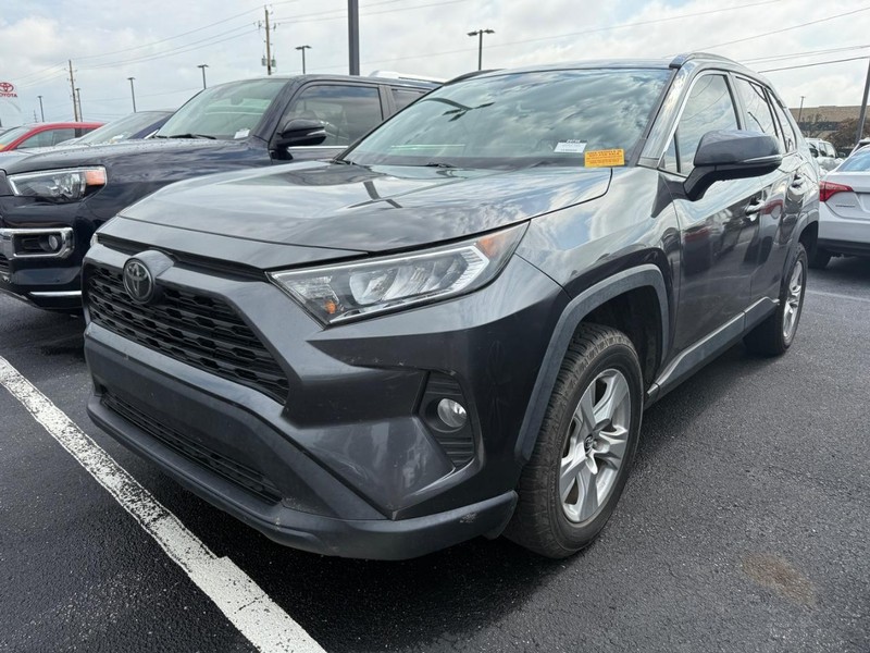 Toyota RAV4 Vehicle Image 04