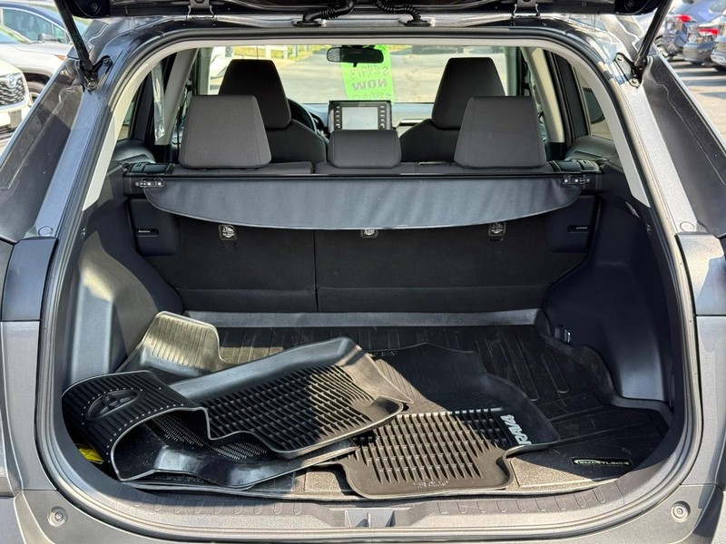 Toyota RAV4 Vehicle Image 07
