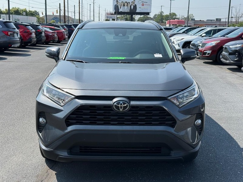 Toyota RAV4 Vehicle Image 09