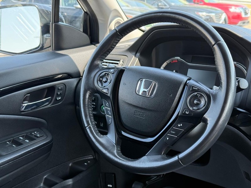 Honda Pilot Vehicle Image 14
