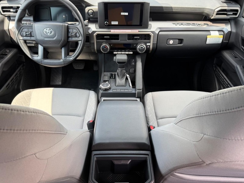 Toyota Tacoma 4WD Vehicle Image 05