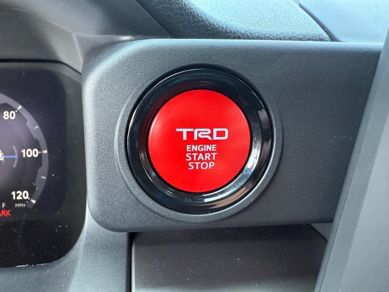 Toyota Tacoma 4WD Vehicle Image 09