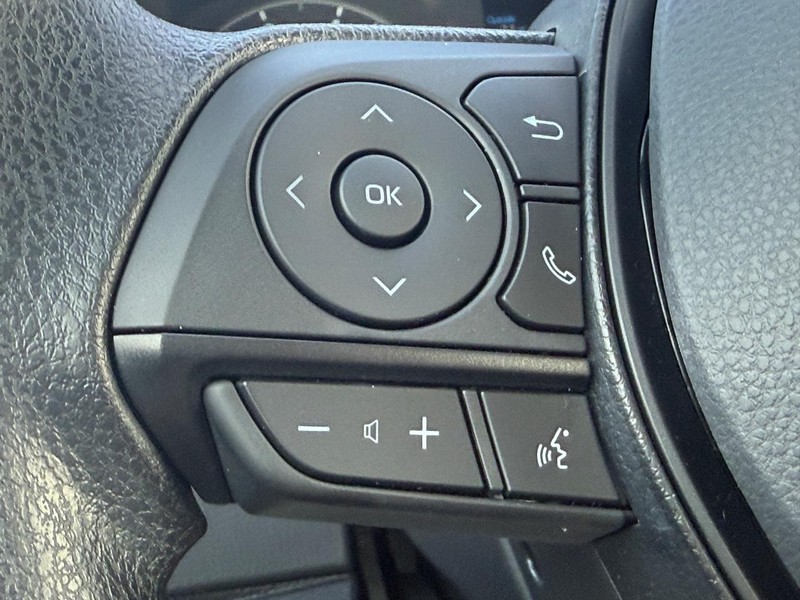 Toyota Corolla Hybrid Vehicle Image 08