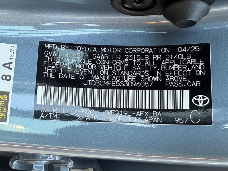 Toyota Corolla Hybrid Vehicle Image 19