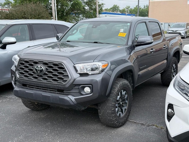 Toyota Tacoma 4WD Vehicle Image 02